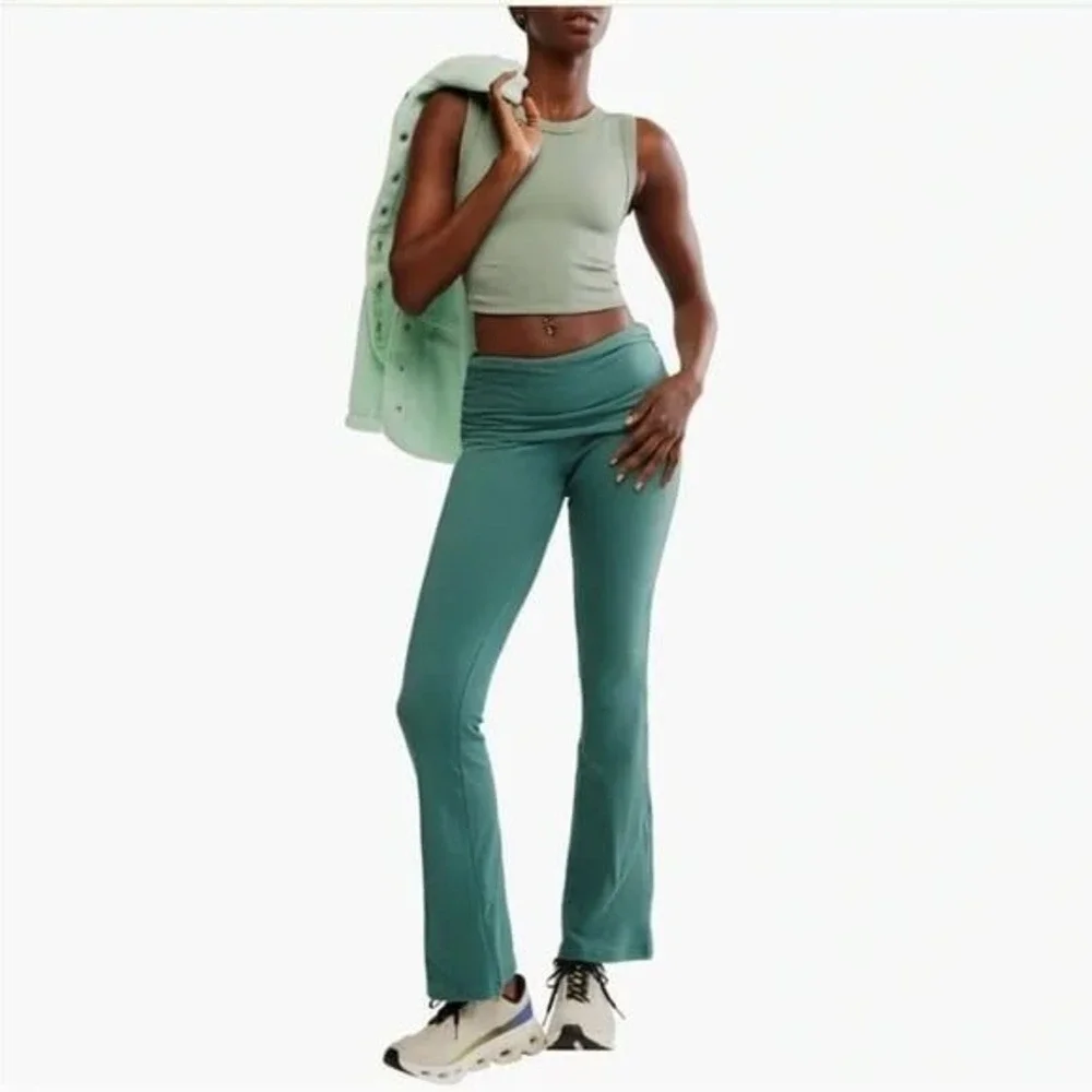Free People Movement Aced It Leggings in Midnight Jade‎ Green Size L NWT - Picture 3 of 6